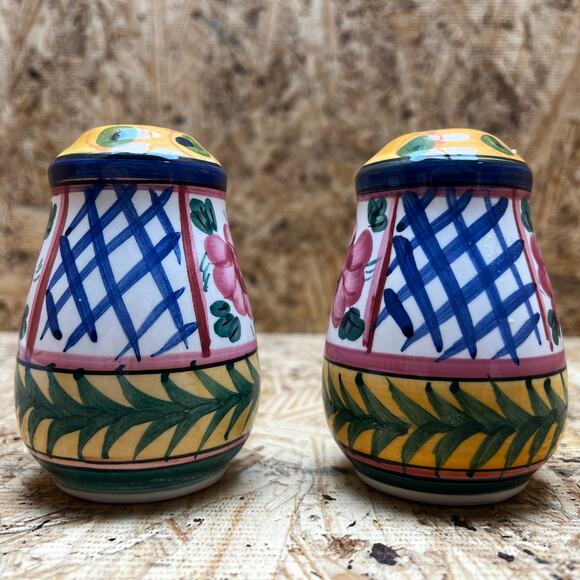 Ceramic Floral Salt & Pepper Shakers - Picture 2 of 6